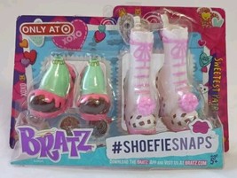 2 Pair of BRATZ Dolls Target Exclusive Sweetest Shoefiesnaps Shoes XOXO  - $4.95