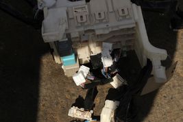 2005-2010 SCION TC DASH DASHBOARD INTERIOR CABIN FUSE BOX J426 image 2