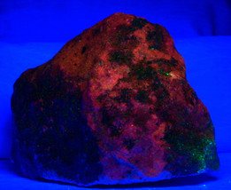 #5134 Large Fluorescent Mineral - Franklin New Jersey - over 1 Pound! - $69.00