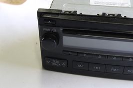 2003-2005 TOYOTA CELICA GT RADIO CD PLAYER HEAD UNIT J2366 image 3