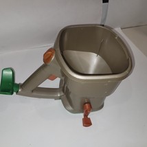 Scotts 71060-1 Whirl  Hand Powered Spreader - $12.21 CAD