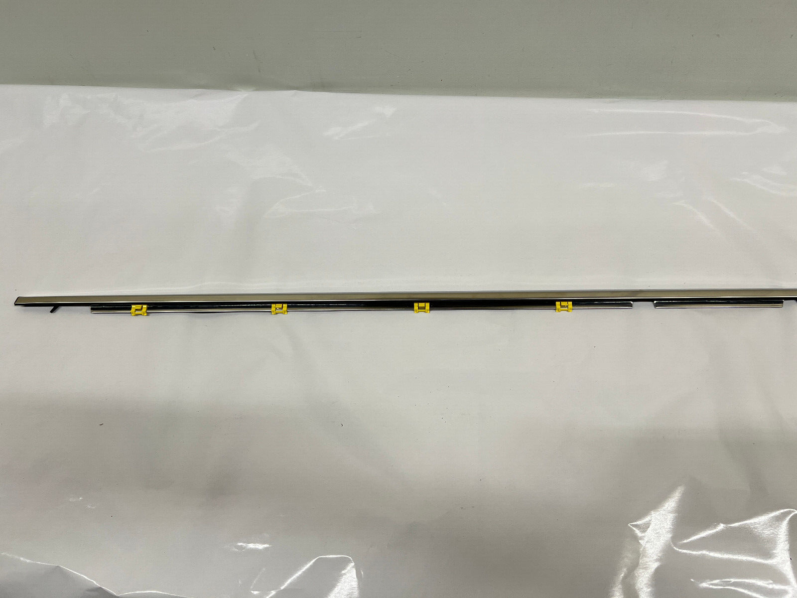 75740-0e100 2020-2022 2023 toyota highlander rear left door belt molding... - $65.00