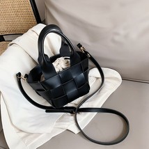 Korean Summer Women Woven Bucket Handbag Fashion Small Flap Single Shoulder Mess - £41.00 GBP