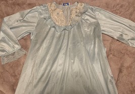 vintage Stardust long sleeve nightgown Made USA Lace embroidery Large - $40.19