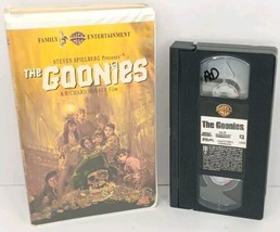 VTG VHS The Goonies 1994 Clam Shell Spielberg 1985 Richard Donner Film T... - $12.86