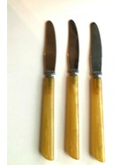 3 Vintage Bakelite or Plastic Honey-Colored Dinner Knives - £6.24 GBP