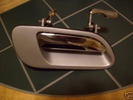 1998 1999 2000 2001 CONTINENTAL RIGHT REAR DOOR HANDLE OEM USED ORIG LIN... - $1,583.46 MXN