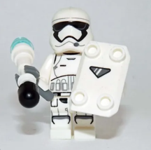 SM Stormtrooper With Shield Last Jedi Star Wars Minifigure Custome - £5.23 GBP