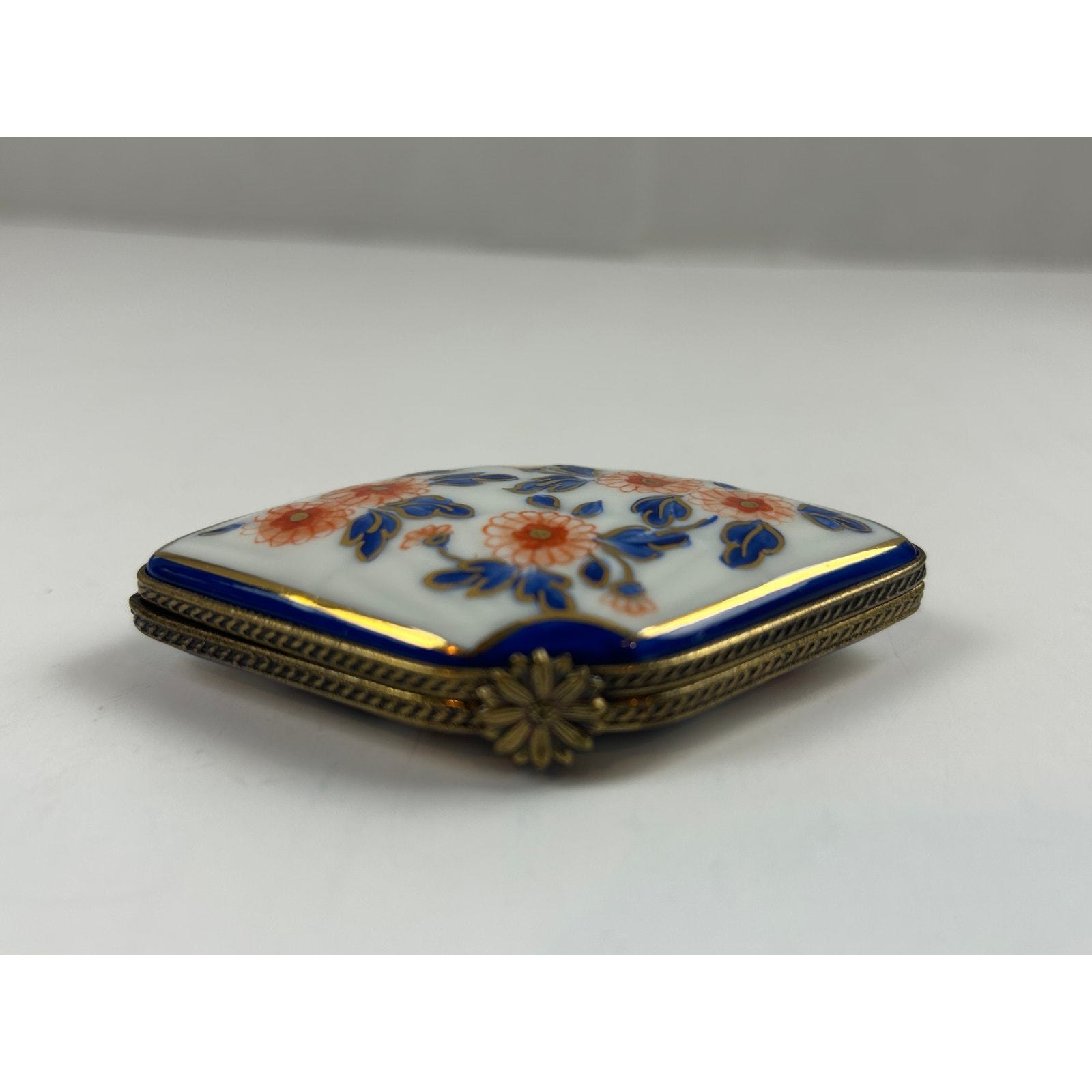 Hand-Painted Limoges Peint Main Trinket Box – Chamart Exclusive Floral Design Item image 2