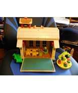 1971 Fisher Price School House and Figures - £4.47 GBP