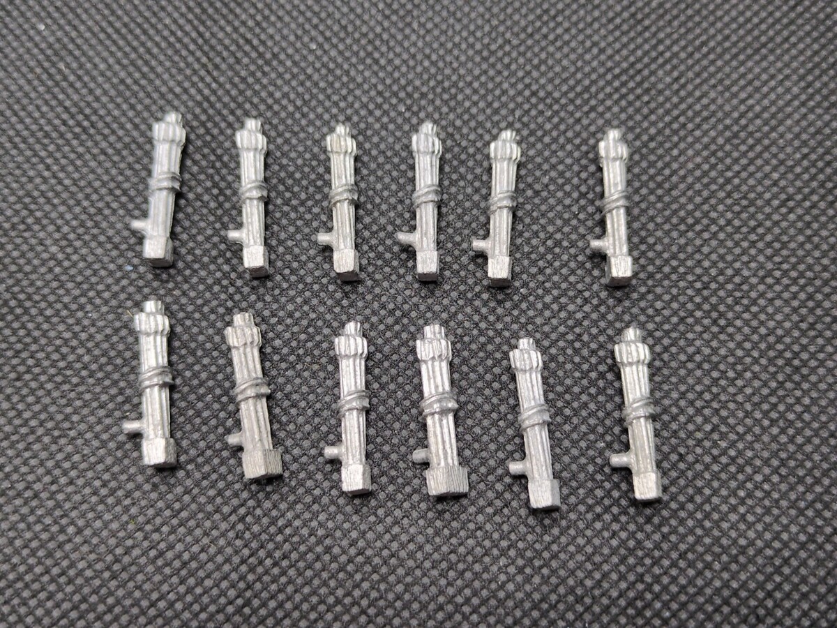 (12) Fantasy Quiver Metal Miniature Bits And Pieces 7/8" - $17.81 (12) Fantasy Quiver Metal Miniature Bits And Pieces 7/8" - $17.81