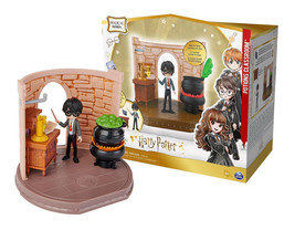 Wizarding World of Harry Potter Magical Minis Potions Classroom with Figure NIB - £9.44 GBP