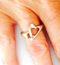 Sterling Silver Abstract HEART Ring 6 - $15.99