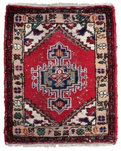 Handmade vintage Oriental rug 2.1&#39; x 2.9&#39; (65cm x 89cm) 1970s - 1C842 - $536.14