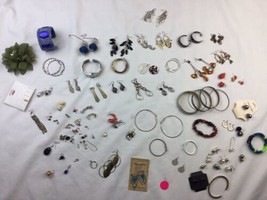 Vintage Junk Estate Jewelry Craft/Repair And Wear Lot - £18.57 GBP