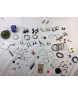 Vintage Junk Estate Jewelry Craft/Repair And Wear Lot - £18.59 GBP