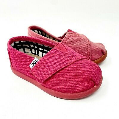 Toms Classics Fushia Tiny Size 5 Toddler Slip On Casual Canvas Flat Shoes - $9.95
