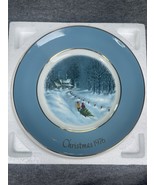 Vintage Avon Christmas Plate Bringing Home the Tree. Original Box 1976  ... - $151.27 MXN