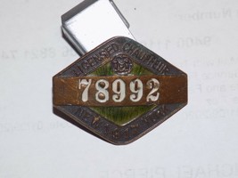 Vintage 1917 New York Licensed Chauffeur Metal Pin. - $638.09 MXN