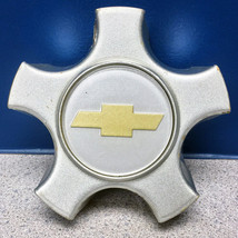 ONE 2004-2006 Chevrolet Malibu LS # 5173 / 5174 Alloy Wheel Center Cap #... - £9.43 GBP