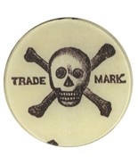 JOHN DERIAN Decoupage Glass Plate Skull Crossbones Trademark 5.25” SIGNE... - $1,381.05 MXN