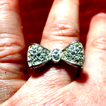 BEAUTIFUL! SIZE 6 Silver and Rhinestone Bow Ring - £27.26 GBP