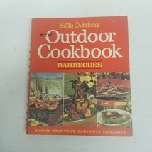 Vintage 1967 Betty Crocker&#39;s New Outdoor Cookbook, Illustrated, Hardcover - £15.54 GBP