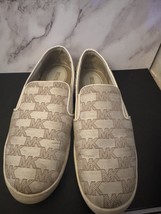 Michael Kors Beige shoes  - $362.91 MXN