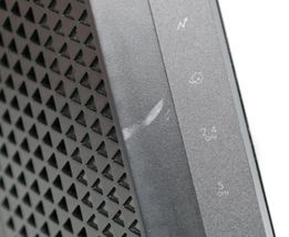 NETGEAR Nighthawk C7000v2 AC1900 Wi-Fi Cable Modem Router (Good) image 4