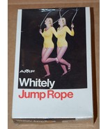 Vintage 1975 AMF Whitely Jump Rope Made In USA Wood&amp;Cloth Cord Exercise ... - €8,45 EUR