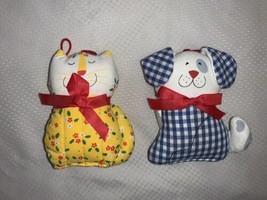 Vintage Hallmark 1981 &amp; 82 Blue Gingham Puppy &amp; Yellow Calico Kitty Cat Ornament - £17.15 GBP