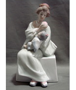 Toyo Porcelain 8.5&quot; Japanese Woman and Child Muted  Pastel Colors - £9.59 GBP