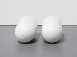 Philips Hue 583799 Battery Wireless Security Camera 2-Pack - White image 6