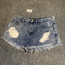 Forever 21 Silver Studded Distressed Women&#39;s Blue Denim Shorts size 31 - £9.58 GBP