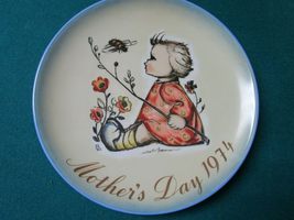 Compatible with Hummel GOEBEL Germany Mother&#39;s Day Relief Ceramic 1973-1974 PICK - £28.17 GBP