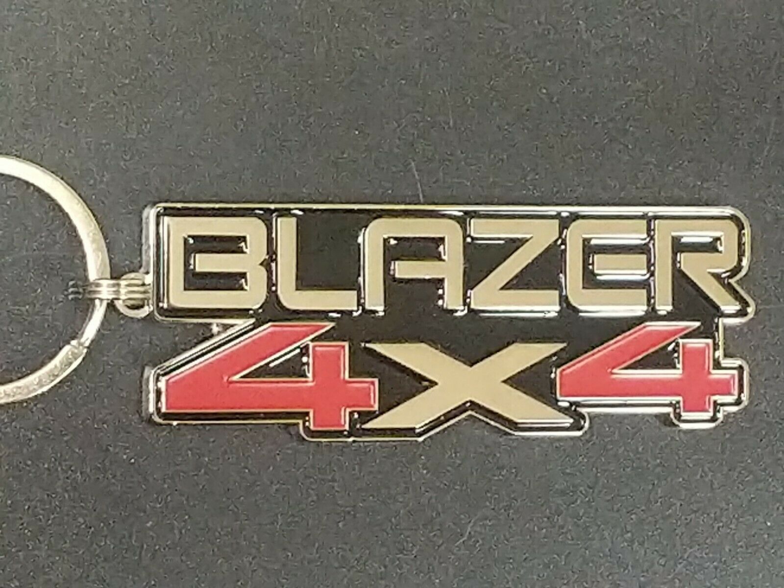 82-90 S-10 Blazer 4x4 Emblem Keychains (M9)