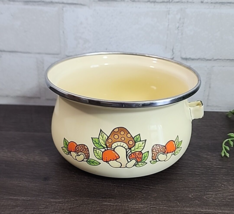 Vintage Enamelware Mushrooms Retro 70s 1 Quart Sauce Pan Taiwan Missing ... - $14.99