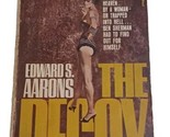 The Decoy by Edward S. Aarons, 1951 Fawcett Gold Medal Paperback - $9.85