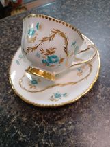 Royal Chelsea Bone China Cup &amp; Saucer Turquoise Gold Rose Garland - $29.69