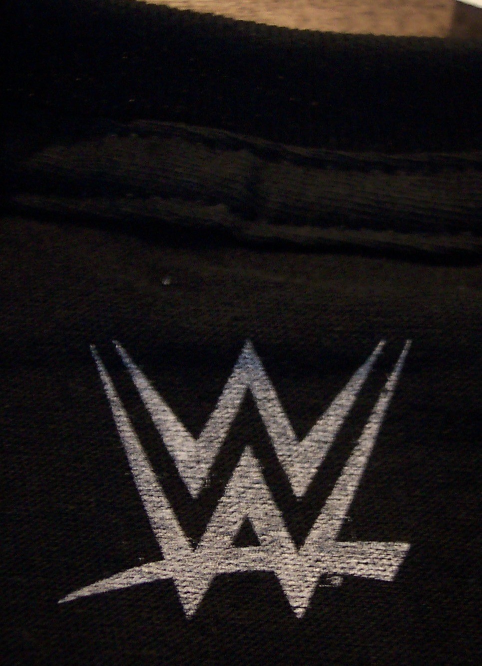 WWF WWE THE UNDERTAKER T-SHIRT MENS SMALL NEW w/ TAG Item image 4