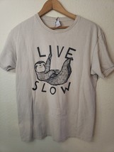 Vintage Delta pro weight medium live slow sloth T-shirt beige 2000s y2k animal - £9.40 GBP