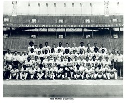 1976 MIAMI DOLPHINS 8X10 TEAM PHOTO PICTURE NFL FOOTBALL B/W - $4.94