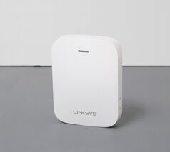 Linksys RE7350 Max-Stream Dual-Band WiFi 6 Range Extender image 2