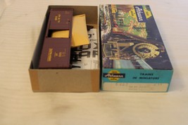 HO Scale Athearn, 50&#39; Box Car, Union Pacific, Brown, #554216 - 5062 BNOS - £23.70 GBP