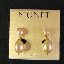 Vintage Monet Champagne Pearl and Rhinestone Gold Tone Dangle Earrings New Card - $15.83