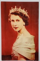 Her Majesty Queen Elizabeth II Portrait Postcard Z7 - £6.22 GBP