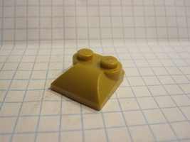 Lego Part #47457: Pearl Gold- 2x2x2/3 Curved Slope w/ Studs, Curved Sides - £0.07 GBP