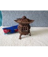 Japanese Antique Iron Pagoda Candle Lantern - €197,32 EUR