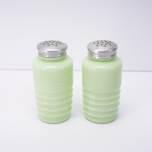 Jeannette Uranium Glass Beehive Salt Pepper Shakers Jadeite-Green 4&quot; Vintage - £48.05 GBP
