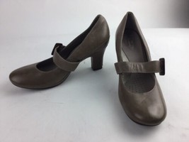 Clarks Artisan Mary Jane Olive Brown Leather High Heel Pump Shoes Womens 10 M - £23.98 GBP